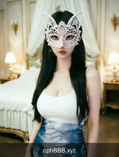大奶骚妇服雾控小馨