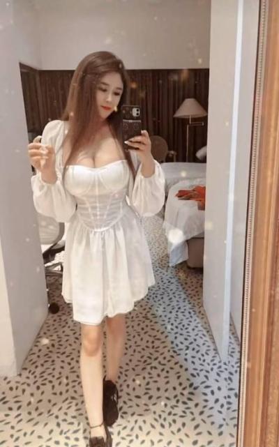 巨乳大白兔艾米老师