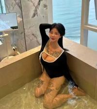 海珠蜜桃臀巨无霸刚下海-可可